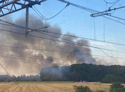 Saronno - Campi in fiamme al rione Cascina Colombara