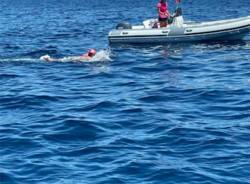 A nuoto dalla Sardegna alla Corsica. L'impresa del lazzatese Alessandro Vago