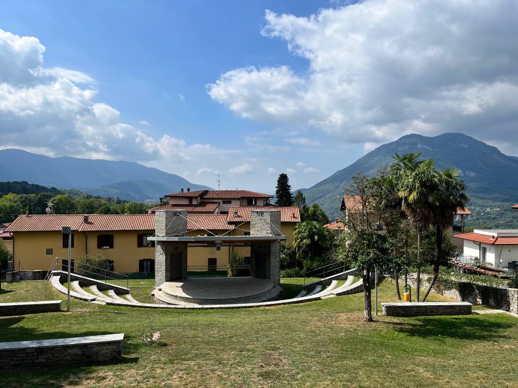 Piazza IV novembre e parco antistante - Cunardo tour 2022 luoghi