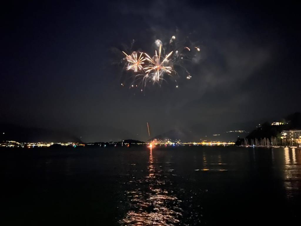 fuochi d'artificio ferragosto laveno mombello 2022