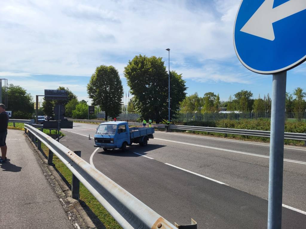 Incidente sul Sempione a Nerviano, morto centauro