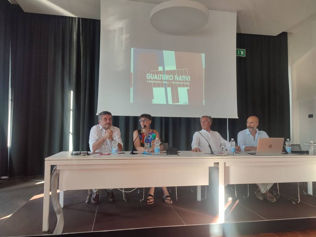 Mostra di Gualtiero Nativi a Luino
