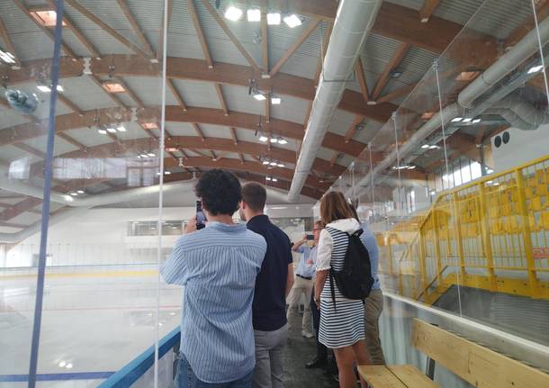 Prime prove degli sportivi al palaghiaccio di Varese