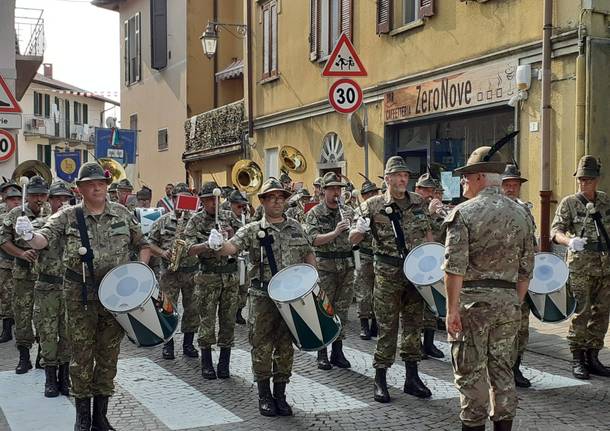 90 anni di vita, la festa del Gruppo Alpini di Comerio