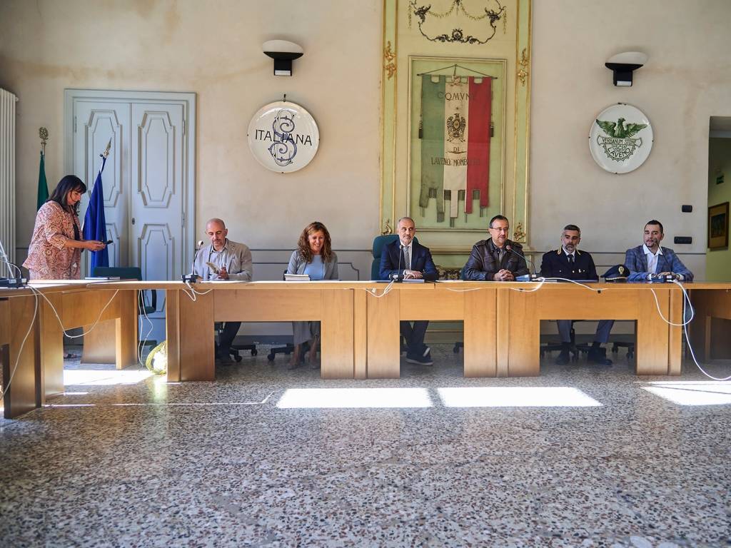 A Laveno Mombello l'inaugurazione della mostra Comic Sponde 