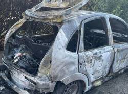 auto in fiamme Arconate 27 settembre