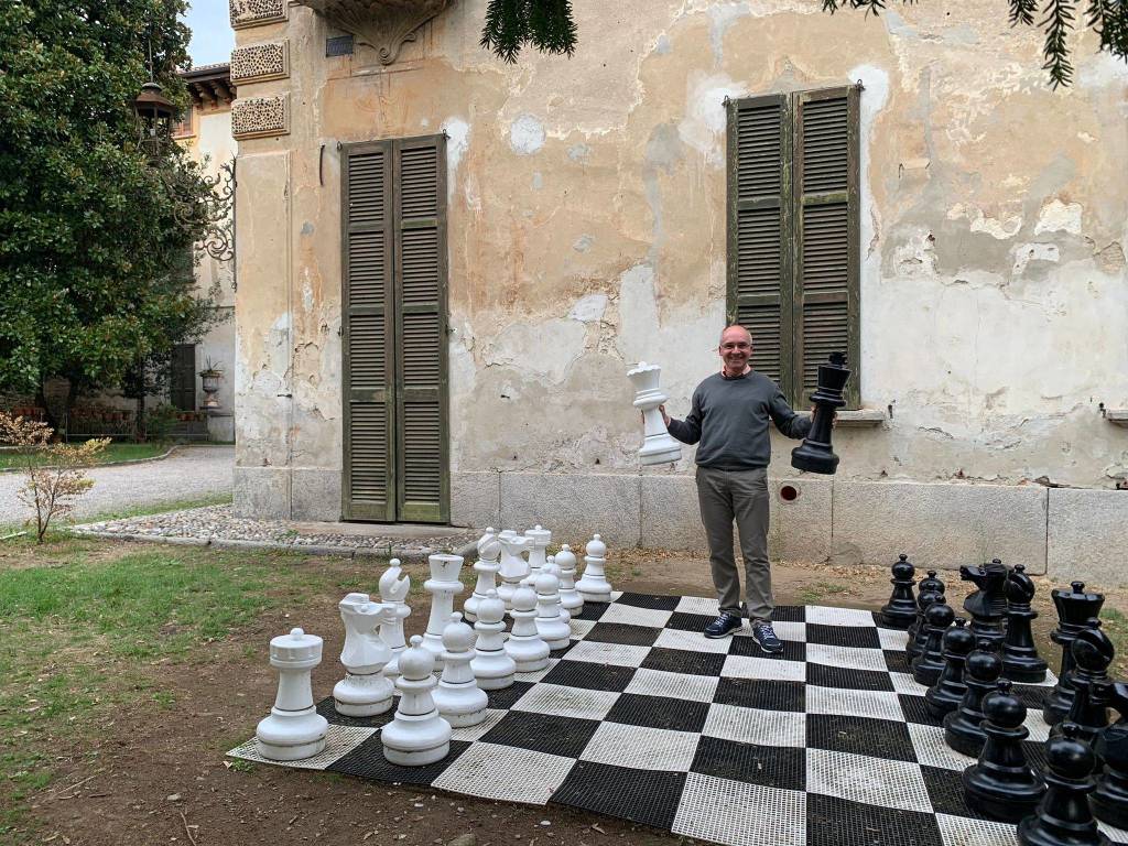 Azzate tour 2022 persone