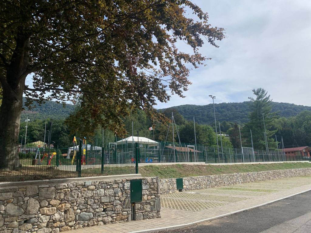 Azzio - Nuovo parcheggio