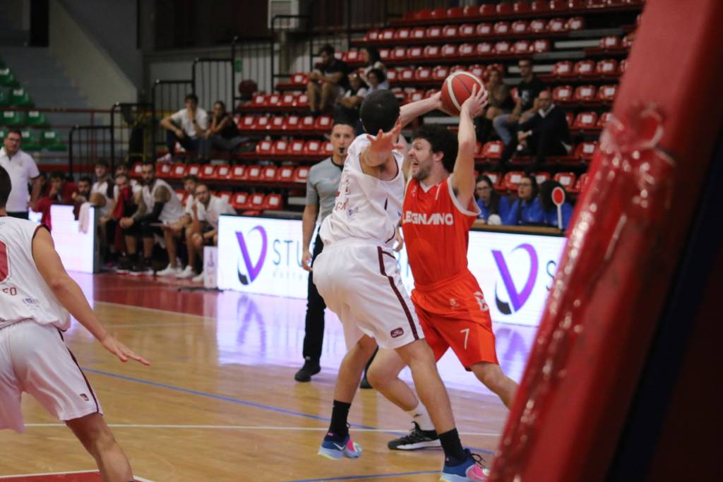 Basket - Supercoppa: Legnano sfida Livorno