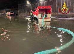 Vigili del fuoco al lavoro per il maltempo in Lombardia