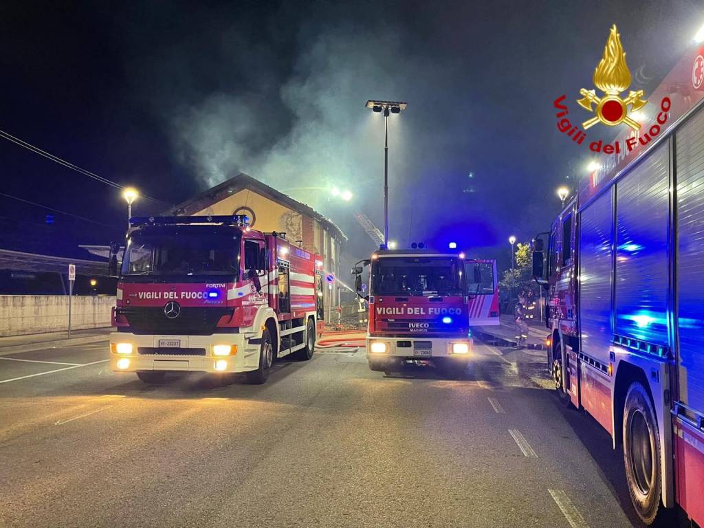 Incendio alla stazione di Castano Primo