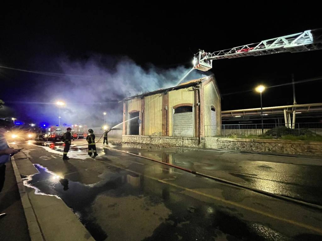 Incendio alla stazione di Castano Primo