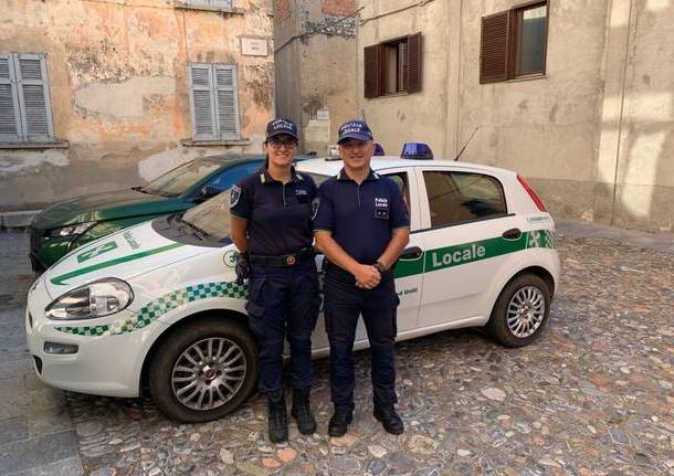 La pattuglia della polizia locale con Sabrina Taffuri