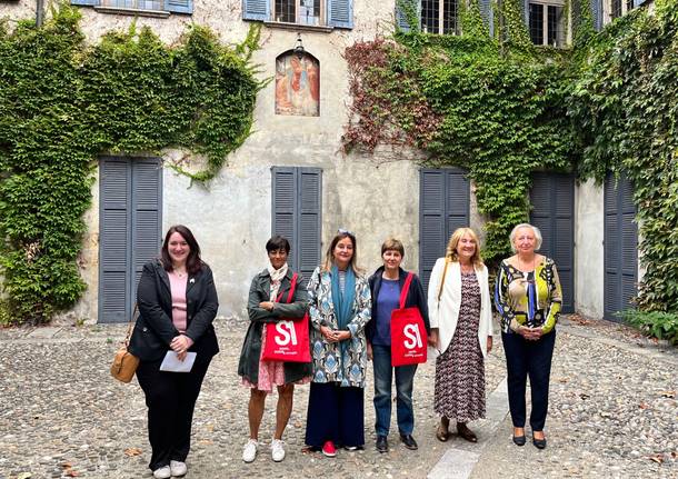 conferenza stampa scrittrici insieme somma lombardo - ottobre 2022