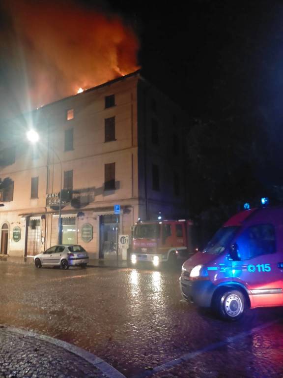 incendio luino 8 settembre 2022