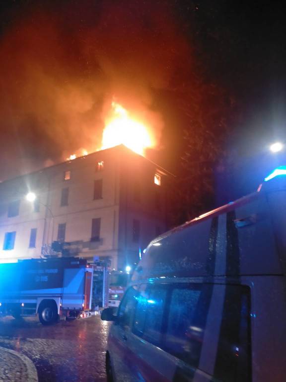 incendio luino 8 settembre 2022