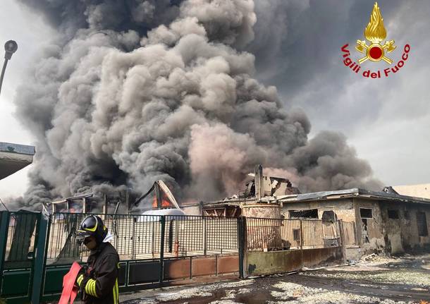 incendio san giuliano milanese