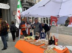 L’ultimo gazebo del PD prima del silenzio elettorale