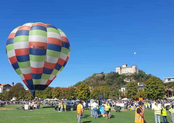 Le mongolfiere ad Angera