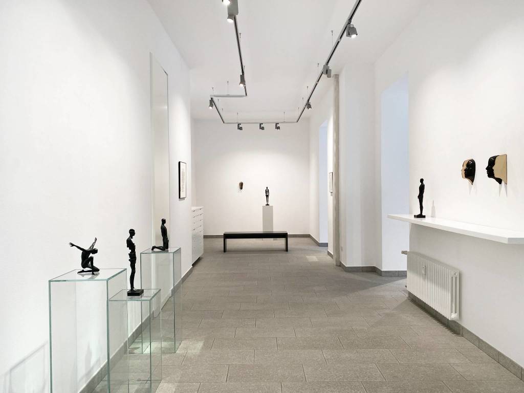 mostra personale dello scultore svedese Johannes Nielsen da PUNTO SULL’ARTE a Varese