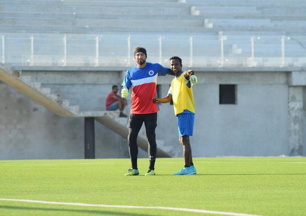 Nuova esperienza alle Maldive per Giacomo Ratto, il portiere giramondo