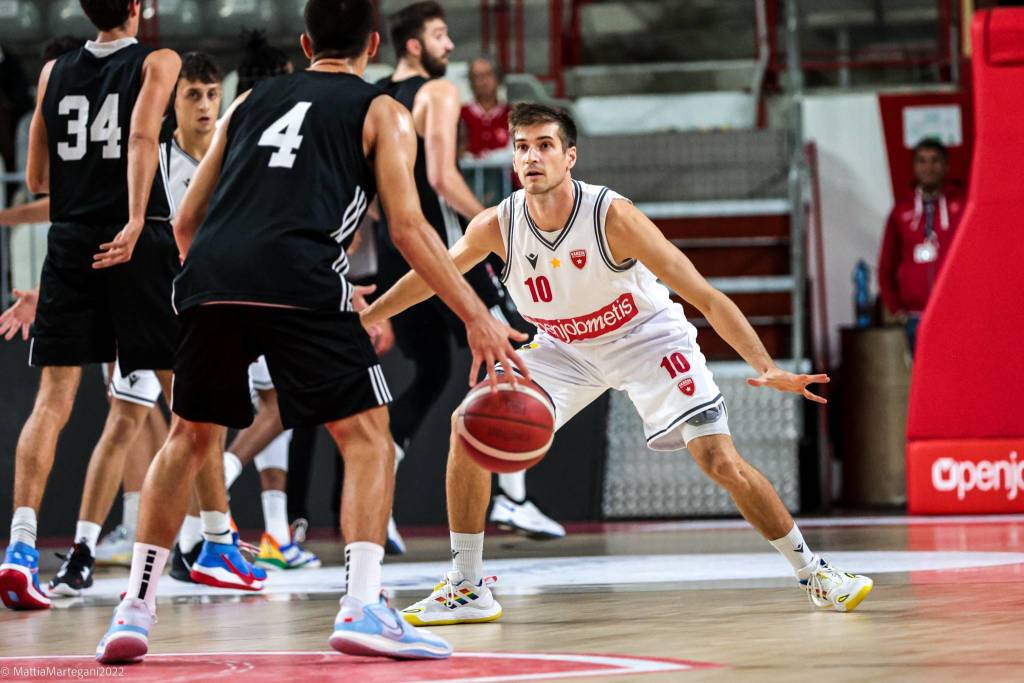 Openjobmetis Varese - Urania Milano 110-69