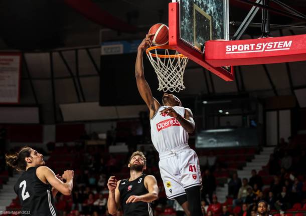 Openjobmetis Varese - Urania Milano 110-69