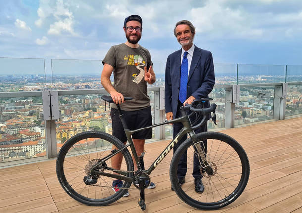 pietro franzese bici banco alimentare regione lombardia