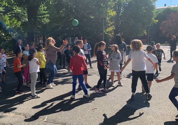 primaria Marco Polo la strada chiude al traffico in ingresso e uscita