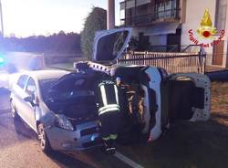 scontro tra due auto in via augusta