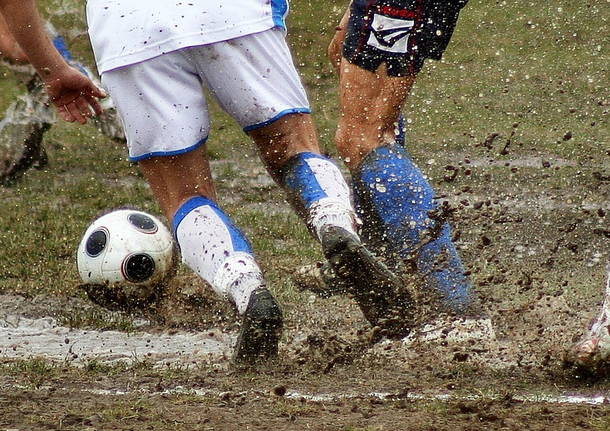 calcio fango infangato