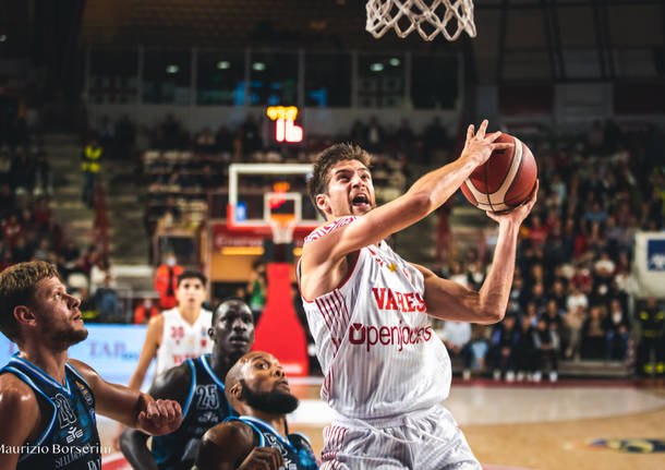 Openjobmetis Varese – Banco Sardegna Sassari 87-81