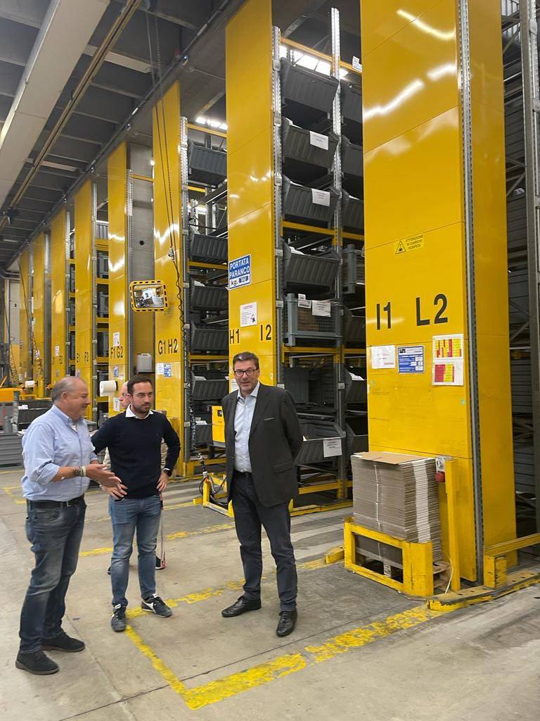 Giorgetti in visita al Saponificio Varesino di Brebbia e alla Chiaravalli di Cavaria