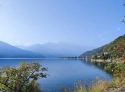 I colori dell'autunno sul lago