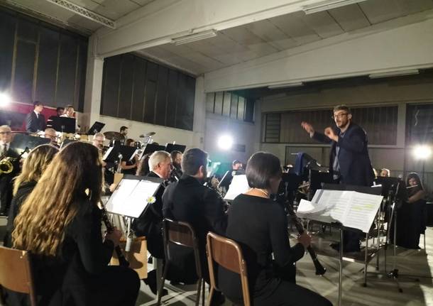 Il corpo musicale di Villa Cortese in concerto