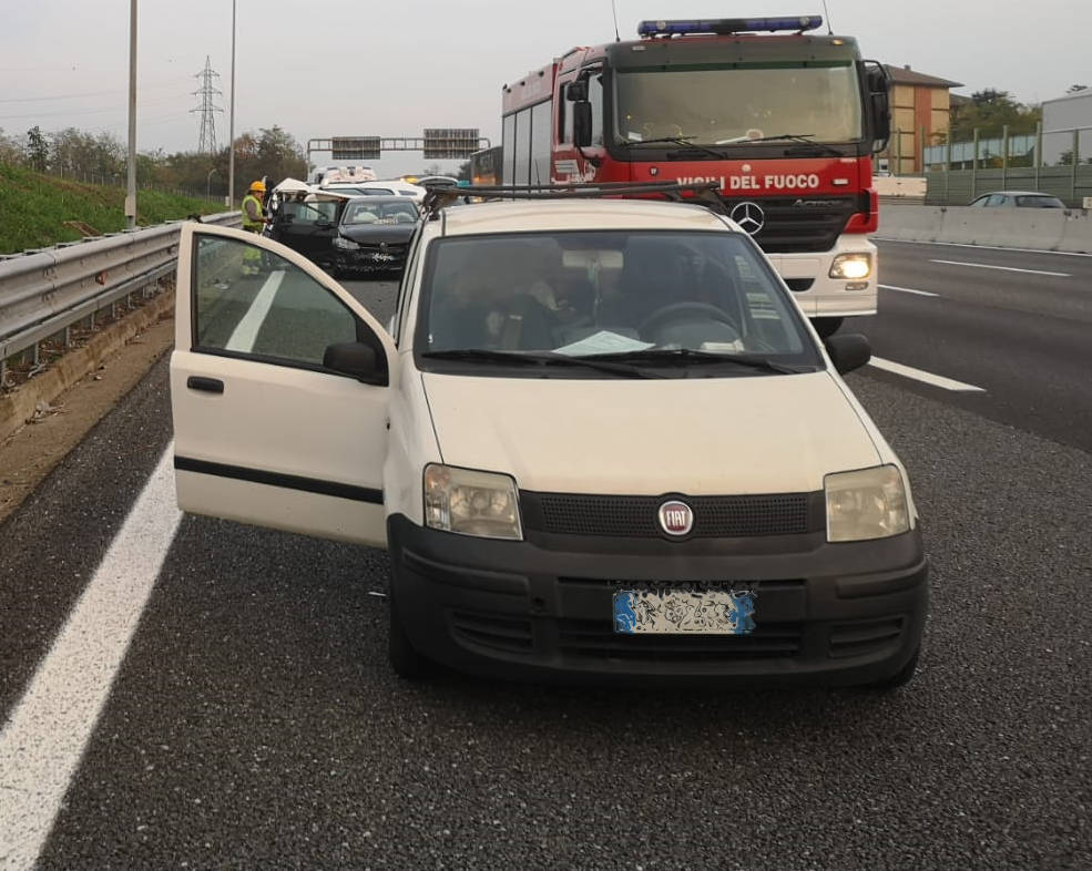 Incidente sull'A8 - Auto ribaltata - 25 ottobre