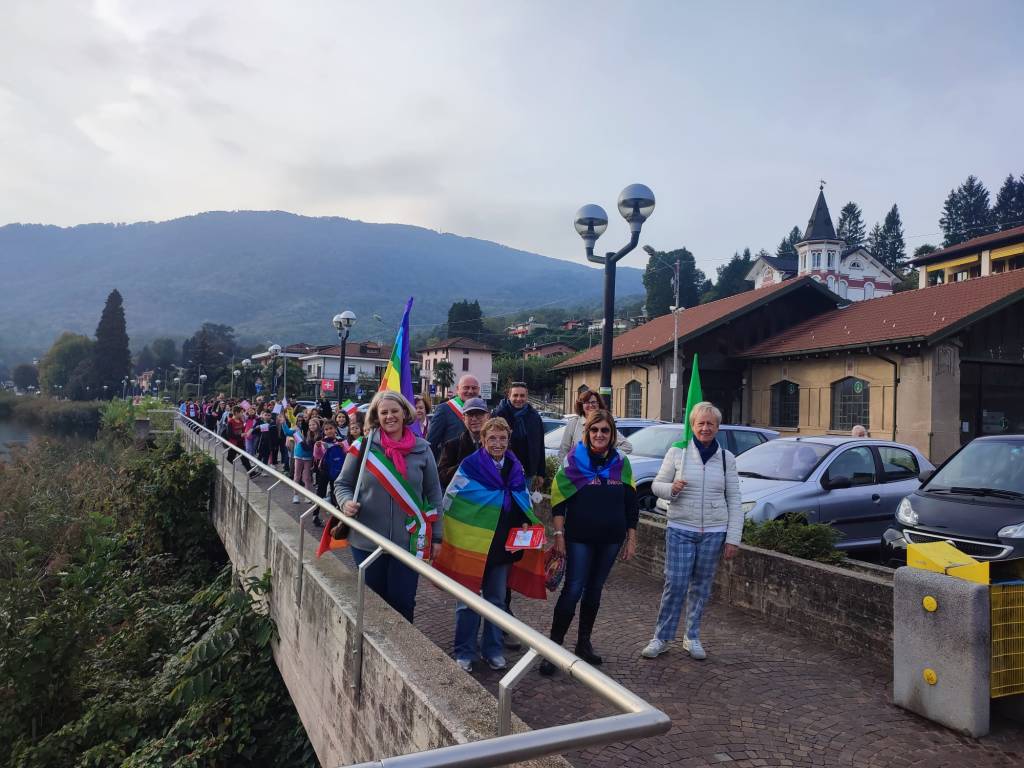 La camminata per la pace e per l'ambiente tra il Malcantone e il Varesotto