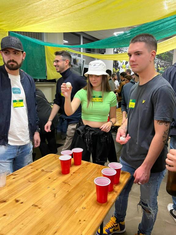 La contrada di Sant'Ambrogio celebra l'Oktoberfest con piatti bavaresi e beerpong