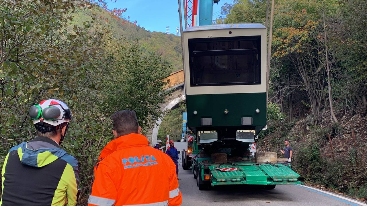 Le carrozze della funicolare tornano al Sacro Monte di Varese