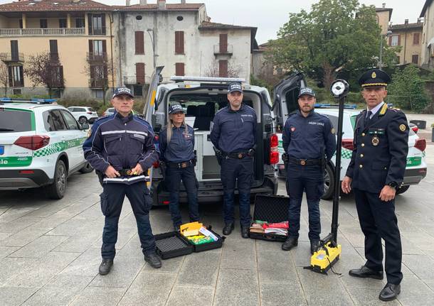 Presentazione dotazione mezzi Polizia locale associata di Azzate