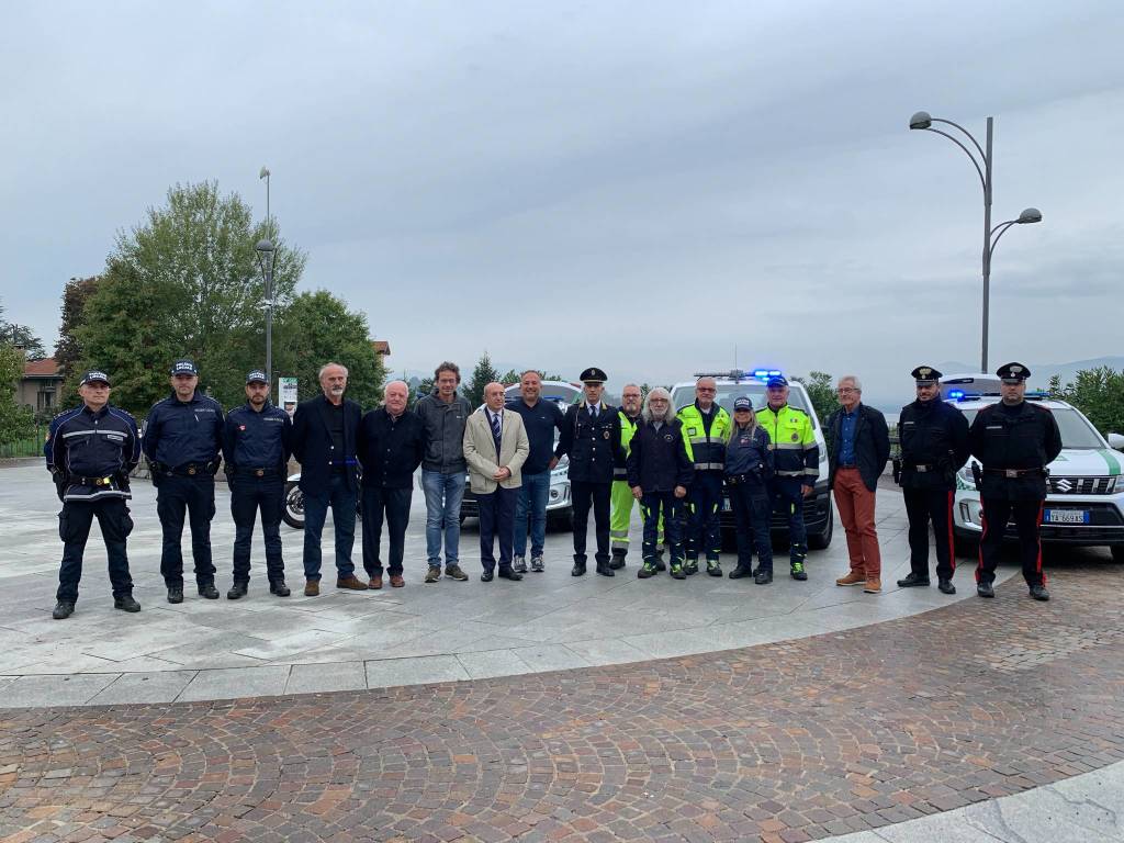 Presentazione dotazione mezzi Polizia locale associata di Azzate
