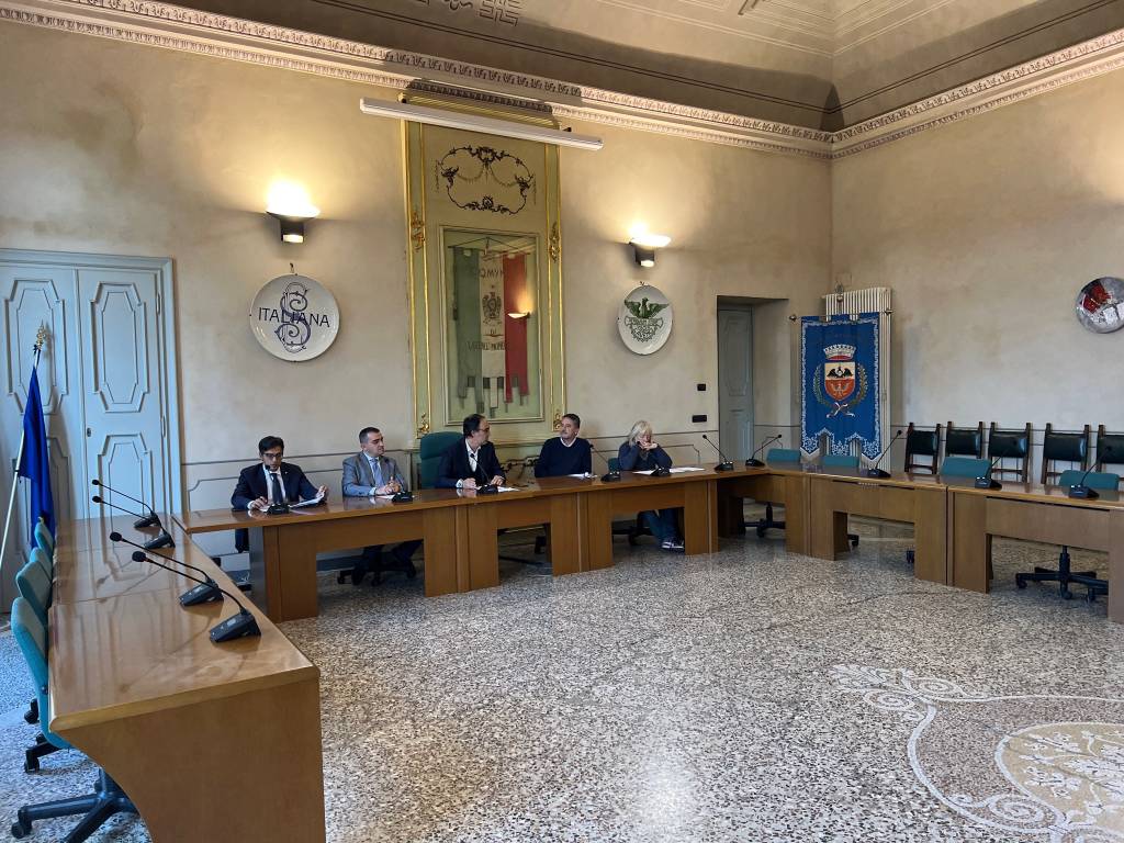 Presentazione progetto Cosmo a Laveno Mombello 