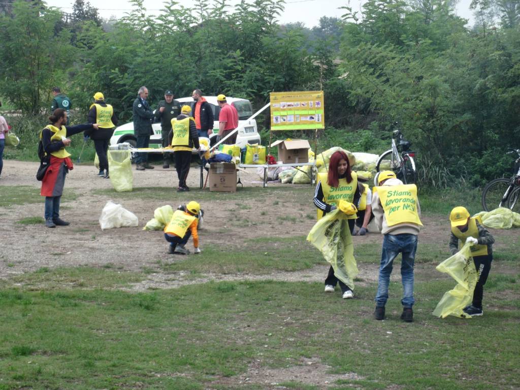 Puliamo il Mondo al parco del Roccolo a Canegrate