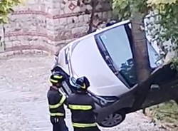 recupero auto scarpata sacro monte varese ottobre 2022