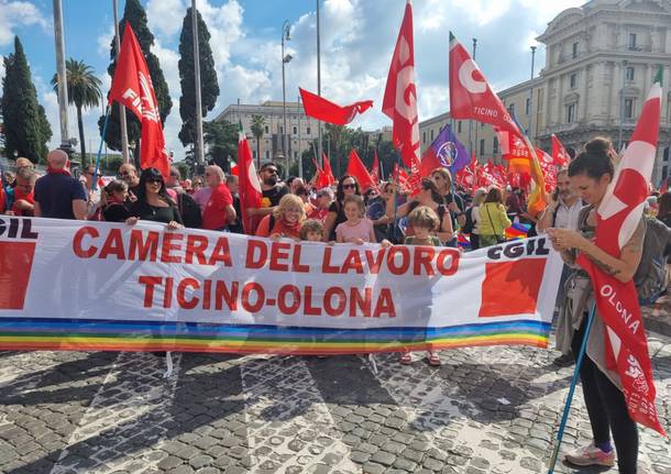 Sindacalisti legnanesi a Roma per la manifestazione "Ascoltate il lavoro"