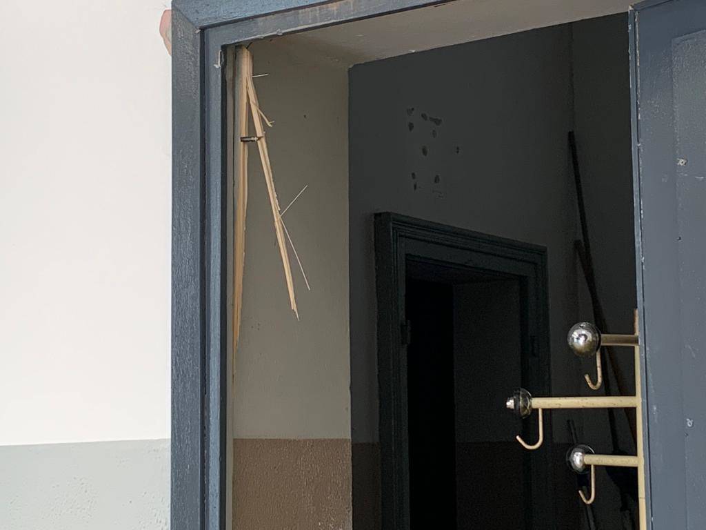 Vandalismi stazione Gazzada Schianno