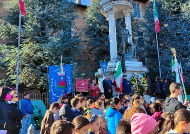 220 studenti in piazza a Cislago per celebrare il 4 Novembre