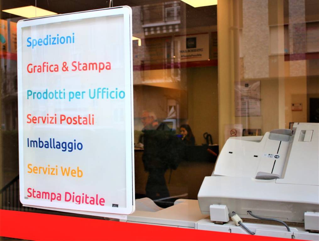 A Legnano il punto spedizioni Mail Boxes Etc #PeoplePossible