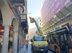 A Varese si montano le luminarie