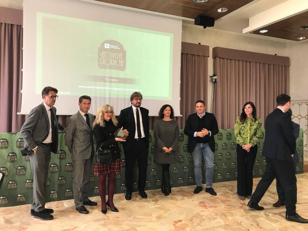 A Ville Ponti premiate 76 attività storiche della provincia di Varese. Guidesi: "Svolgono un servizio fondamentale"